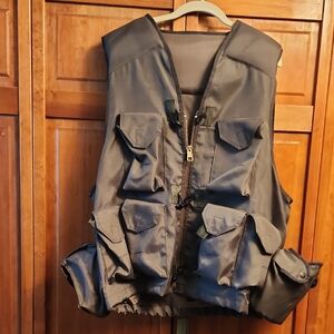 Green Tactical Vest with Multiple Pockets